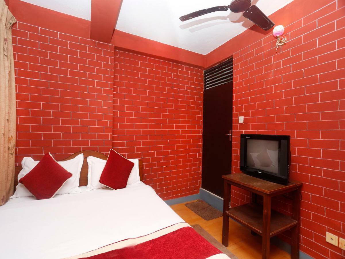 Potala Hotel 3*