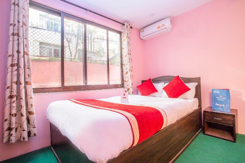 Oyo 137 Pranisha Hotel