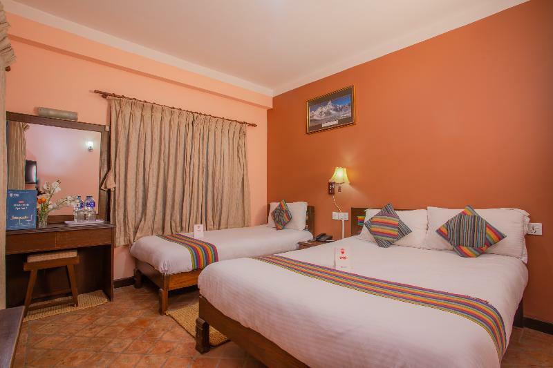 Embassy Hotel 2*