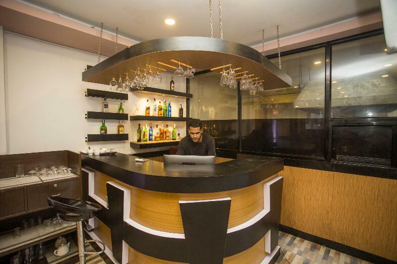Oyo 11474 Gangaur Regency Boutique