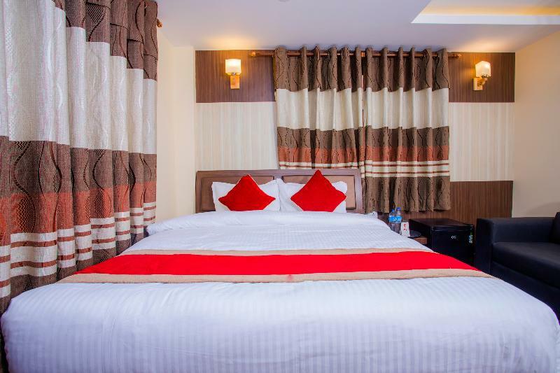 Hotel Deepshree 2*