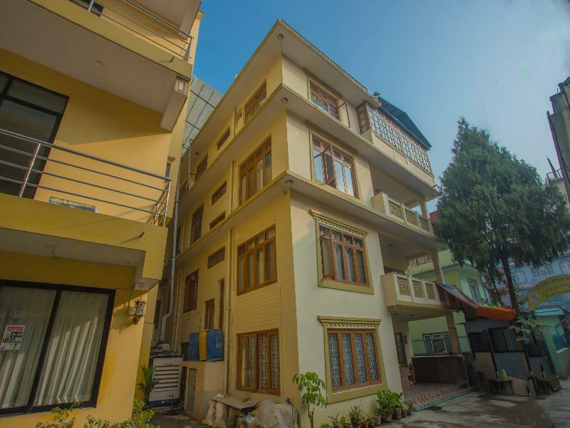 Hotel Oyo 255 White Zambala Kathmandu