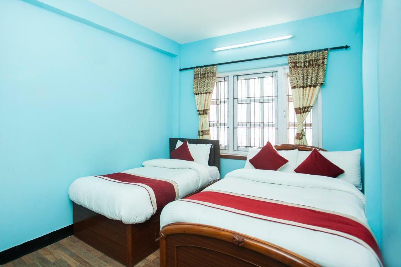 Hotel Oyo 372 Happy 3*