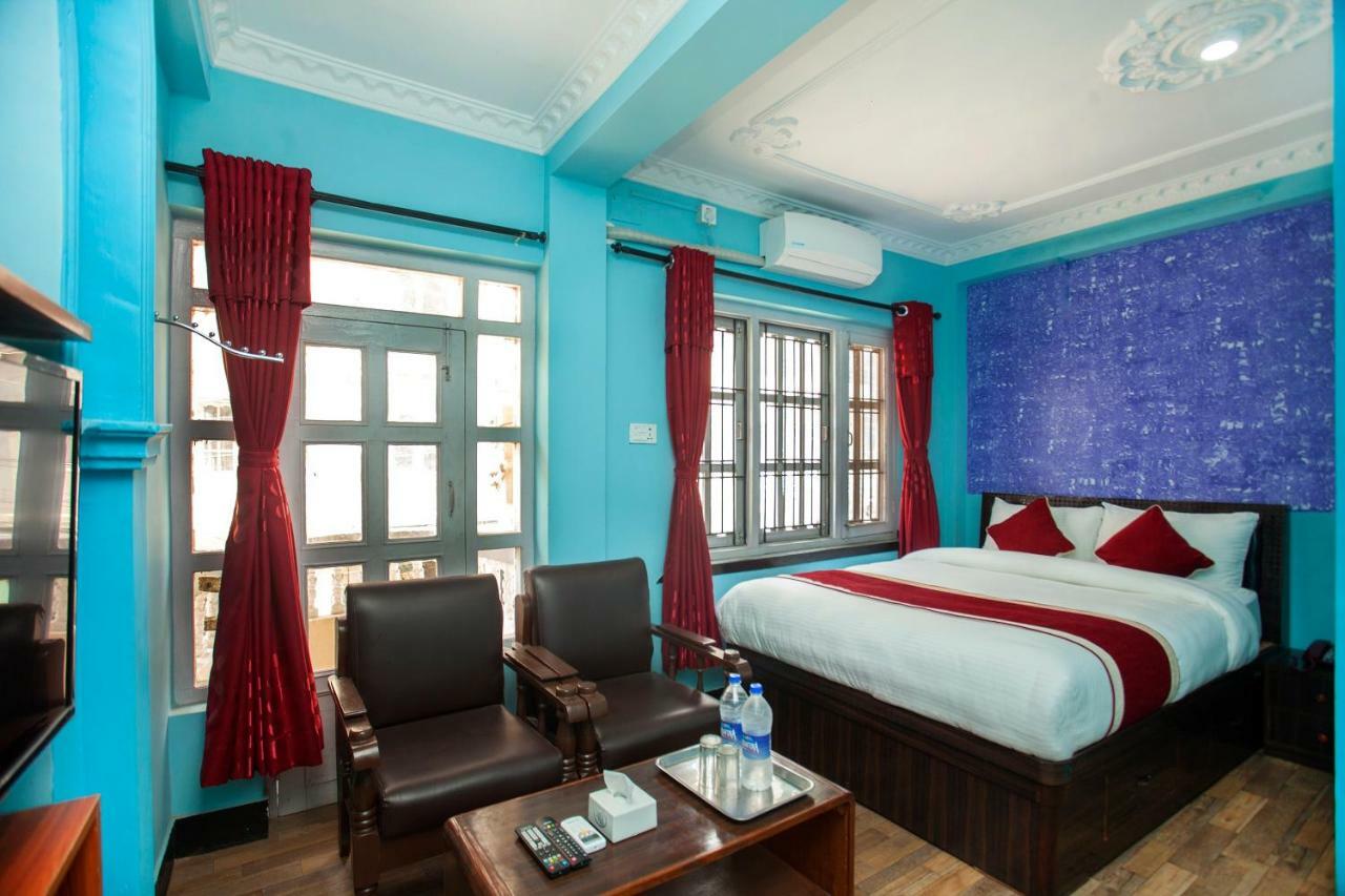 Hotel Oyo 372 Happy 3*