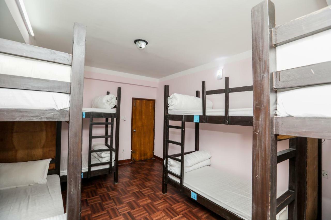 Famous House Hostel