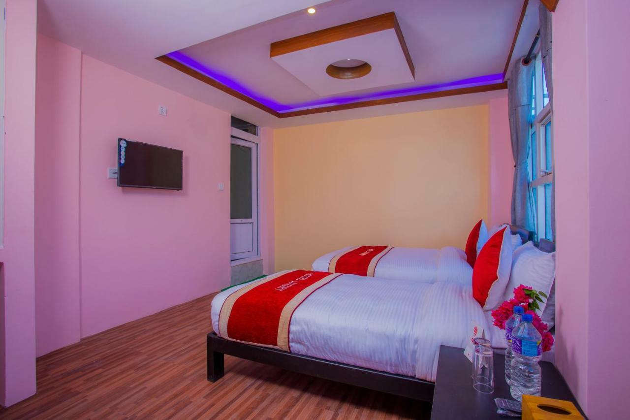 Oyo 303 Luxury Hotel