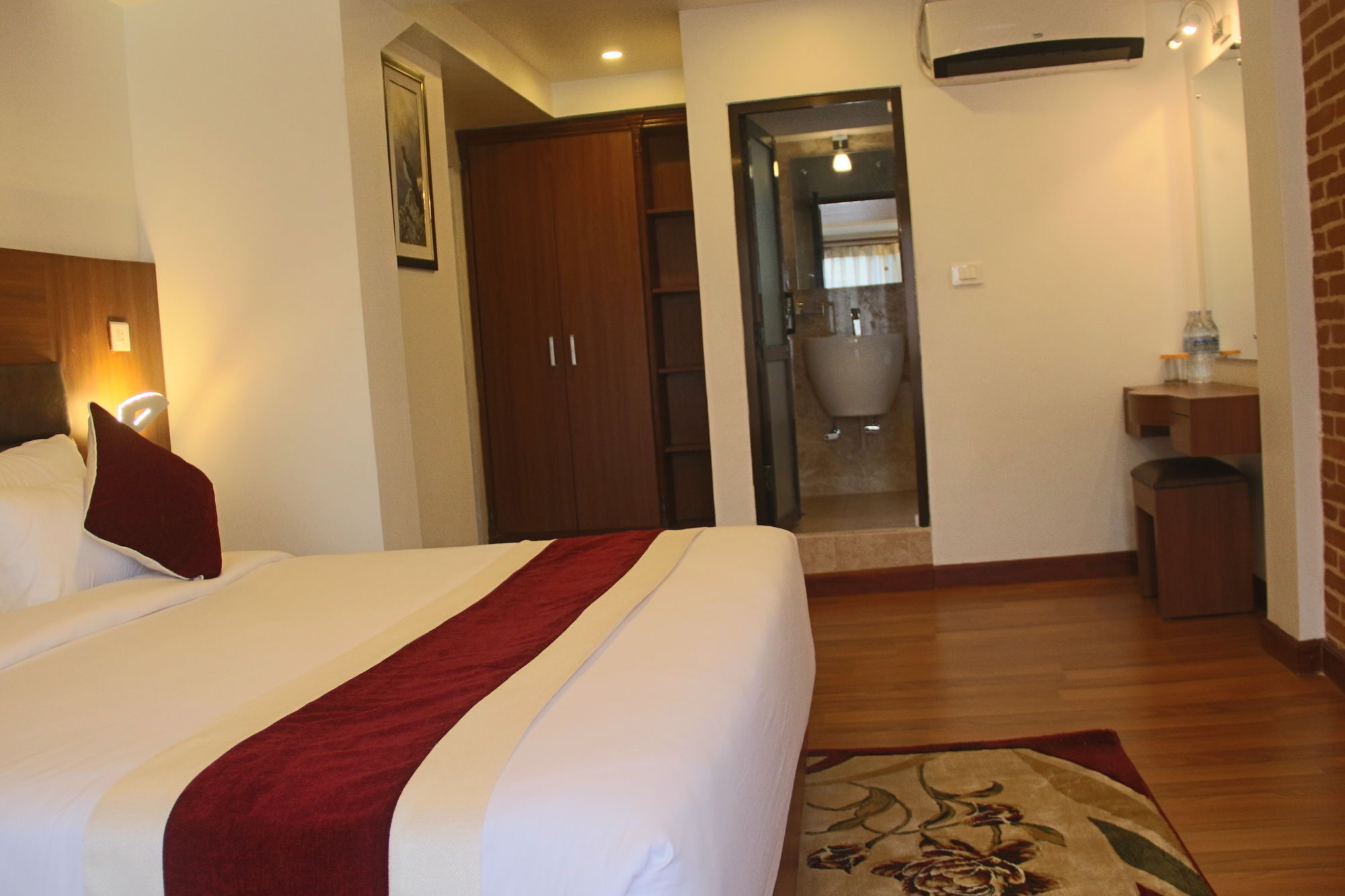 Hotel Shreesu