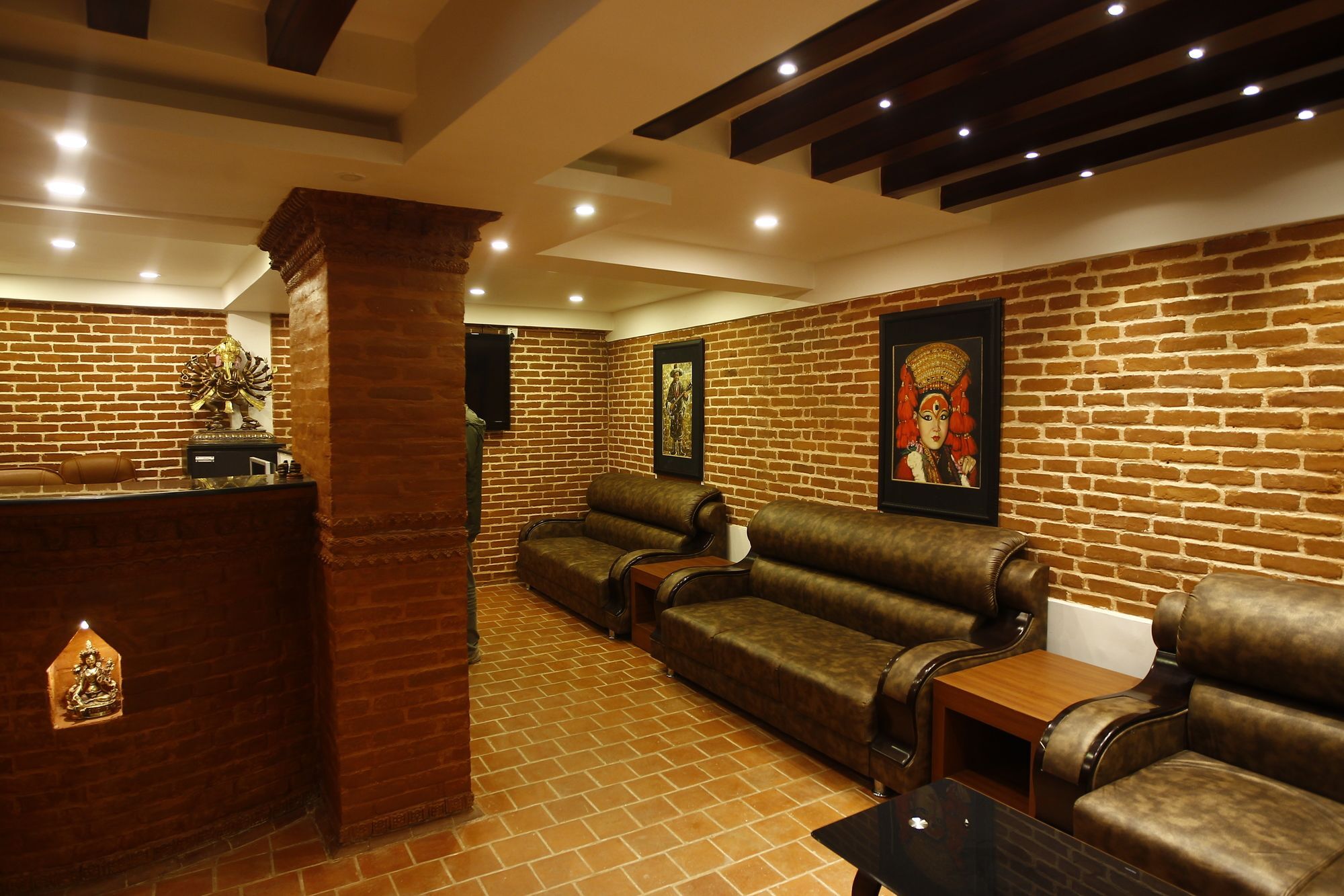 Shreesu Hotel 3*