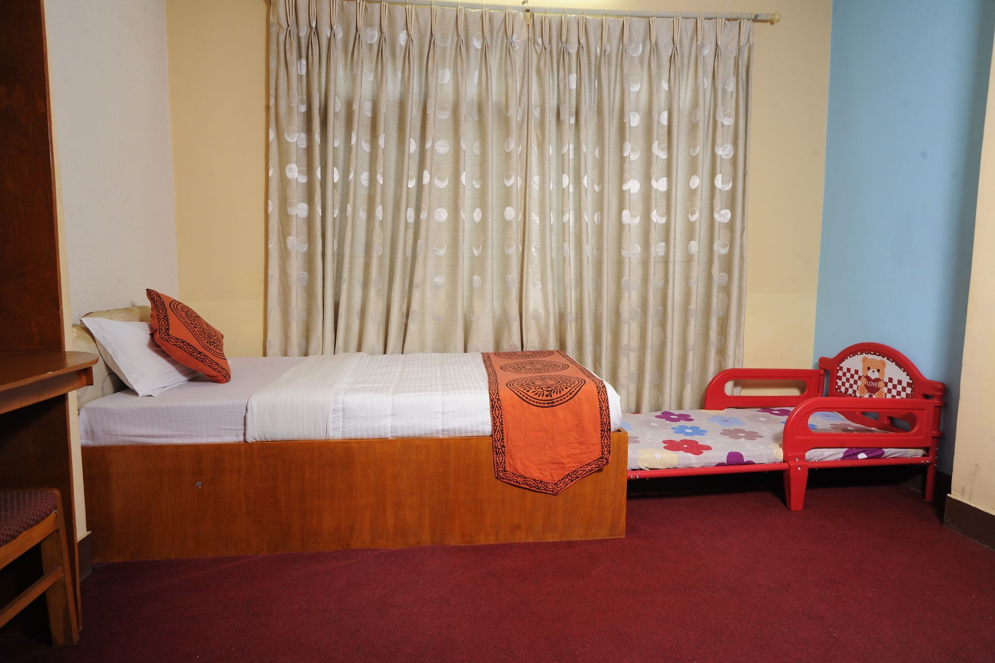 Acme Guest house 2*