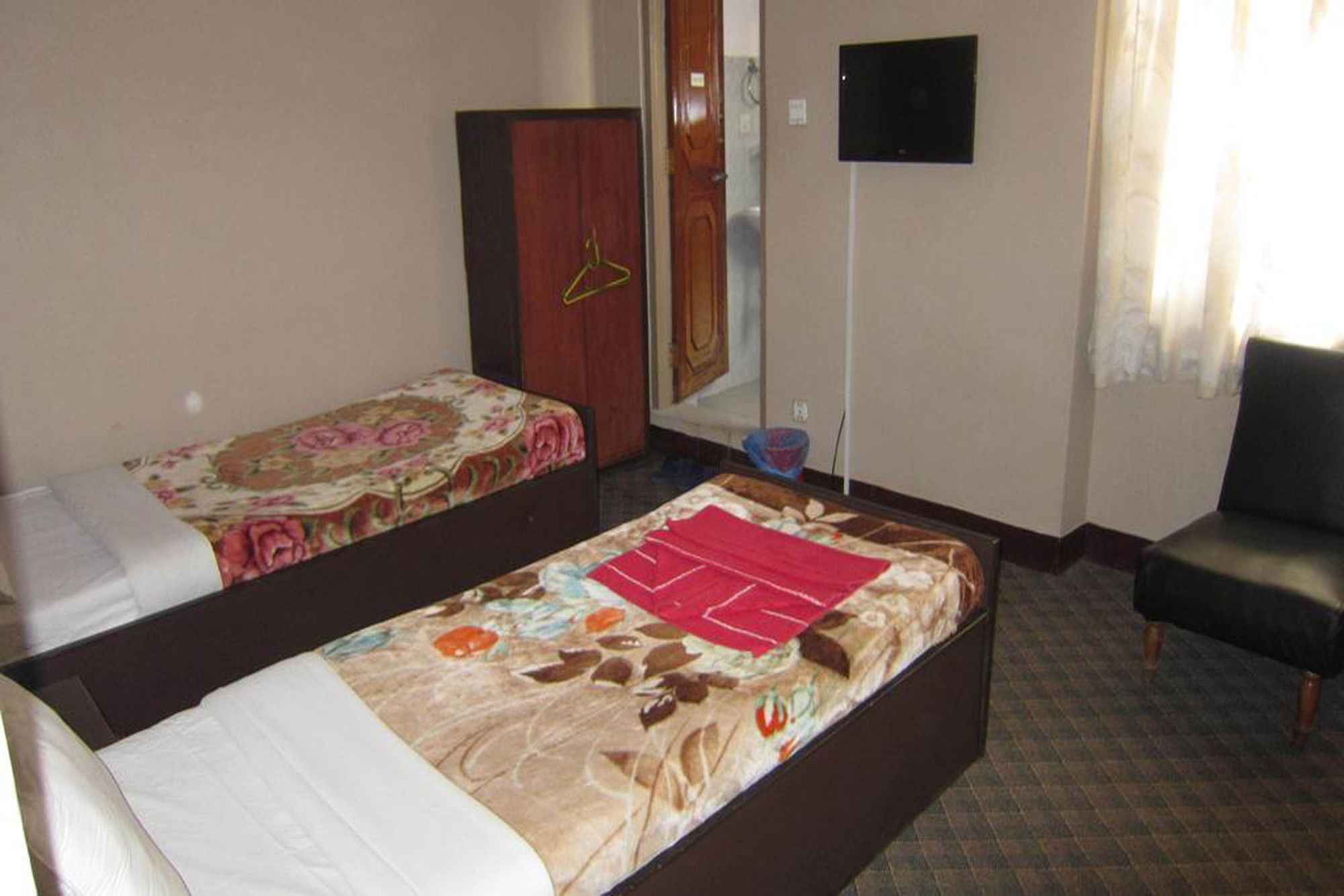 Aagaman Hotel 3*