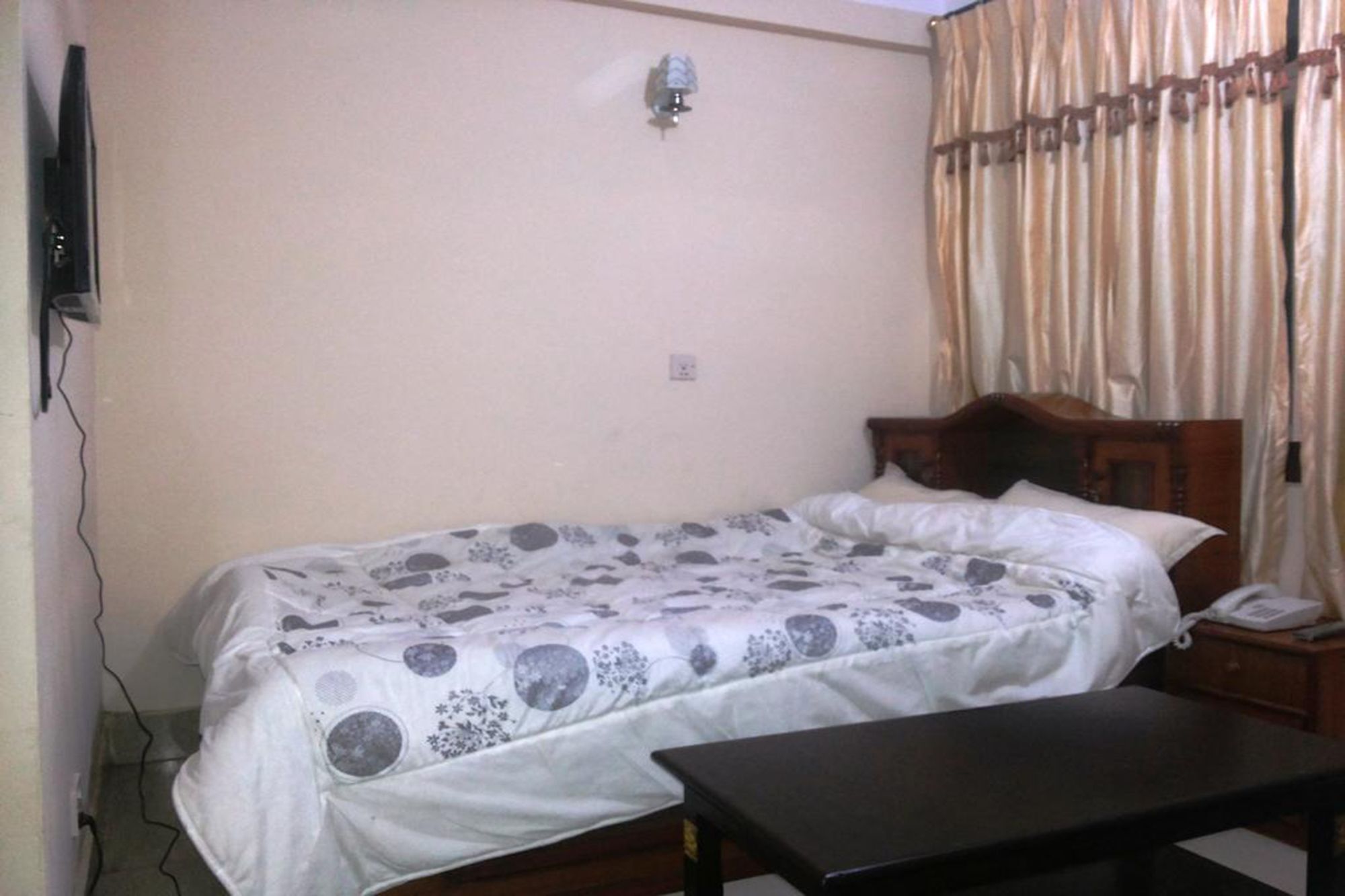 Mandakini Hotel
