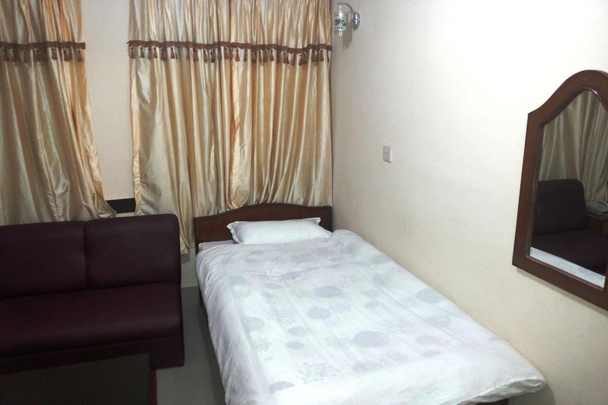 Hotel Mandakini