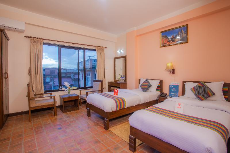 Embassy Hotel 2*