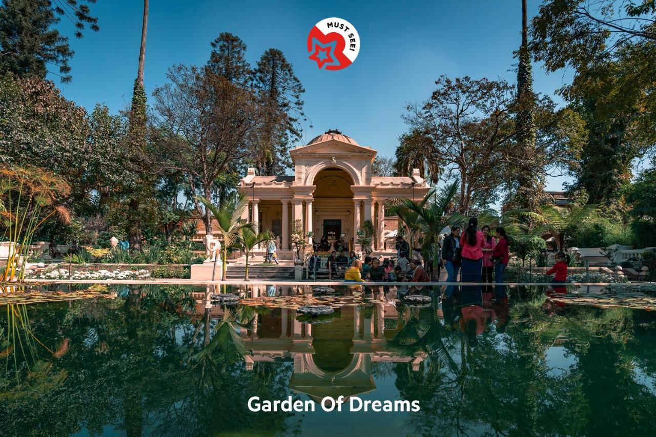 Oyo 160 Shraddha Palace 2*
