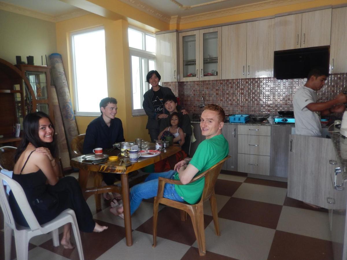 Shine Famille Francophone - Shine And Homestay Kathmandu