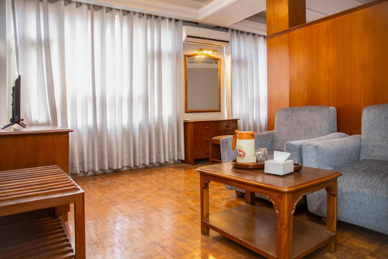 Hotel Mystic Homes