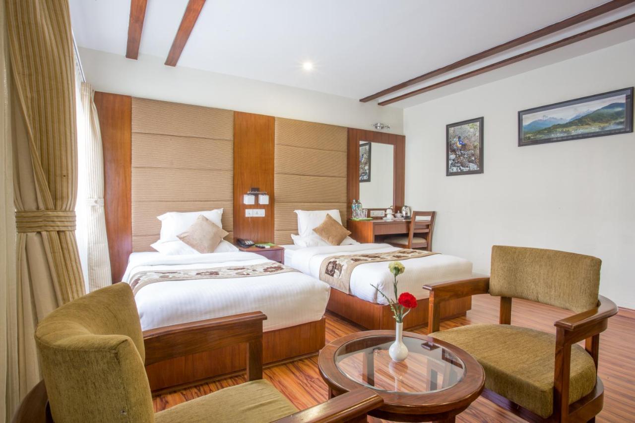 Hotel Aryatara 3*