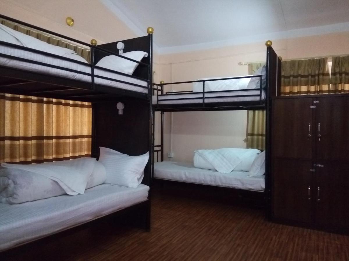 Himalaya Hostel *