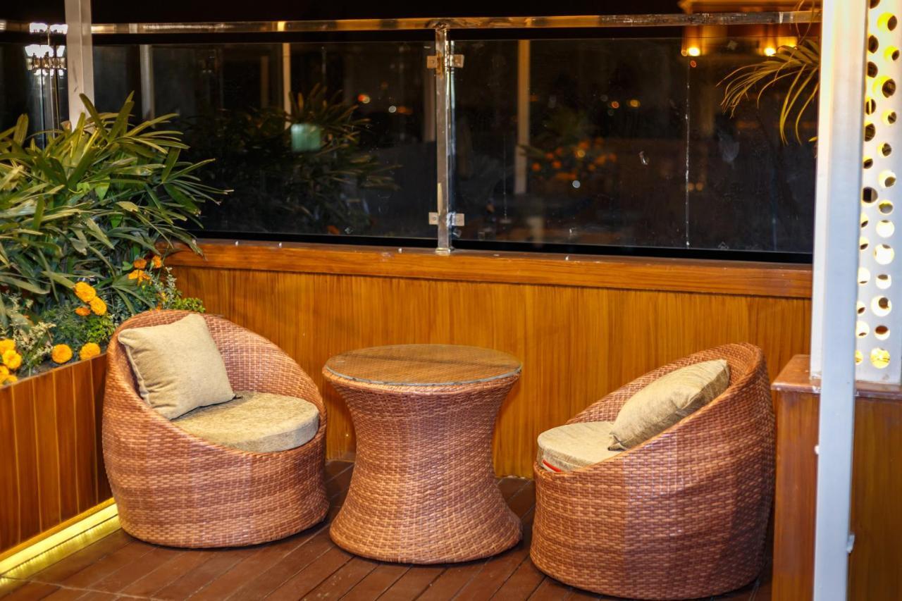 Feel Like Nepal Aparthotel 4*