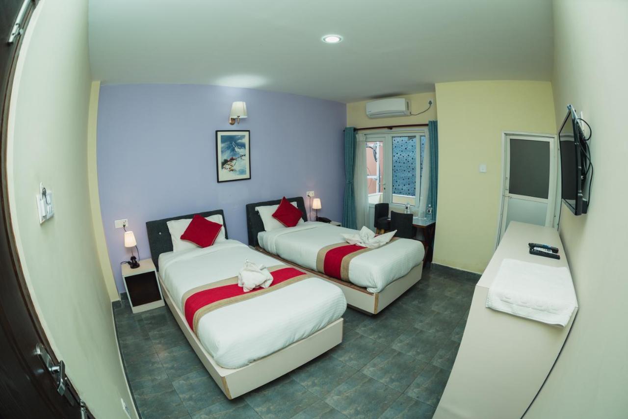 Luna Hotel *