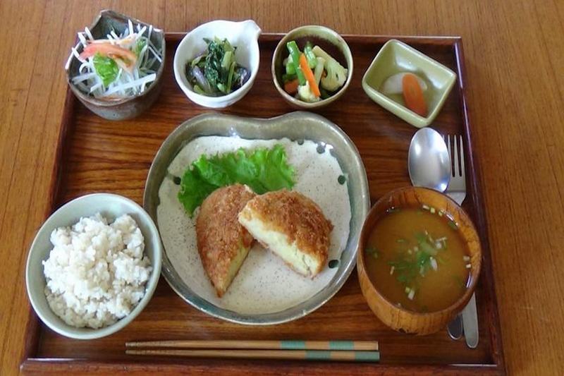 Oyo 738 Kaze Darbar