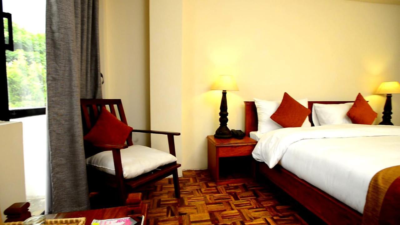 Hotel Golden Temple 3*