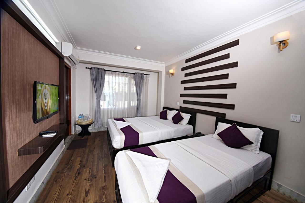 Livin Hotel 3*