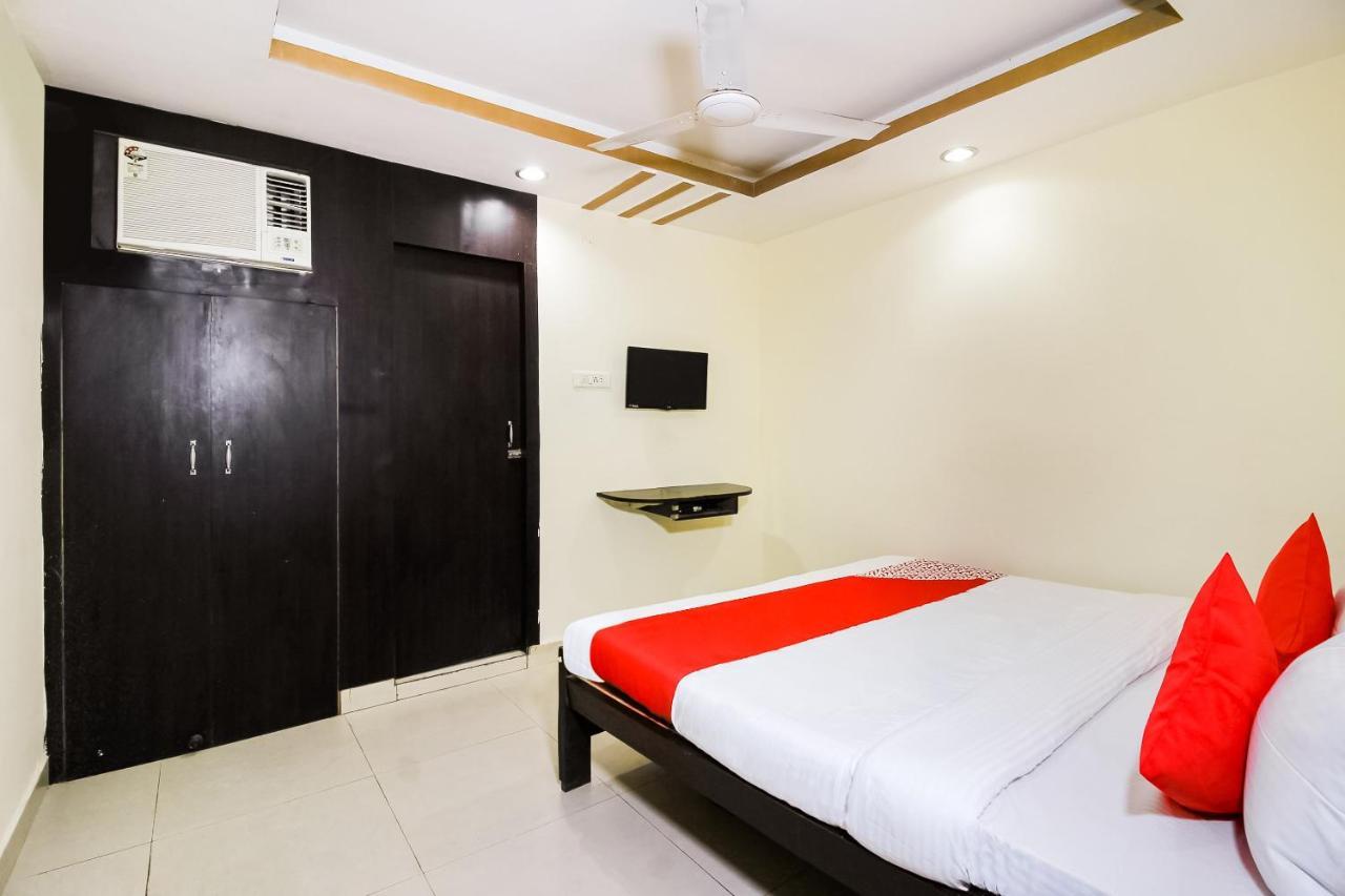 Oyo 786 Shree Guru Annex 3*