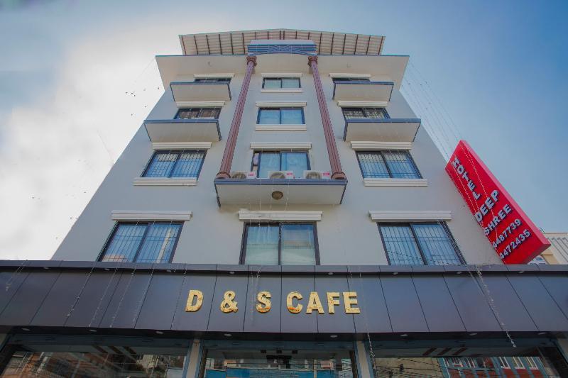 Hotel Oyo 237 S Galaxy Kathmandu