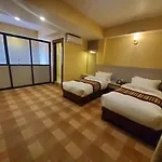 Hotel Mukhum International