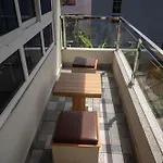 House Of Forrest, Service Apartments