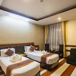 Yellow Pagoda Hotel