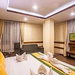 Yellow Pagoda Hotel