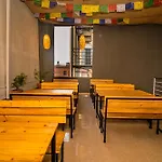 Hotel Aashraya Home