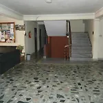 Hotel Red Planet