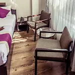 Ausfinn Hotel Metro Inn