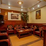 Spot On 169 Hotel Cosmic