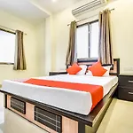 Oyo 786 Hotel Shree Guru Annex