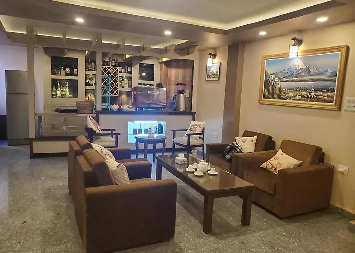 Hotel Mukhum International