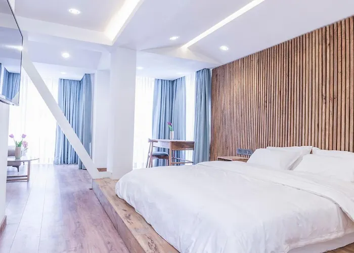 9Ine Thamel Hotel