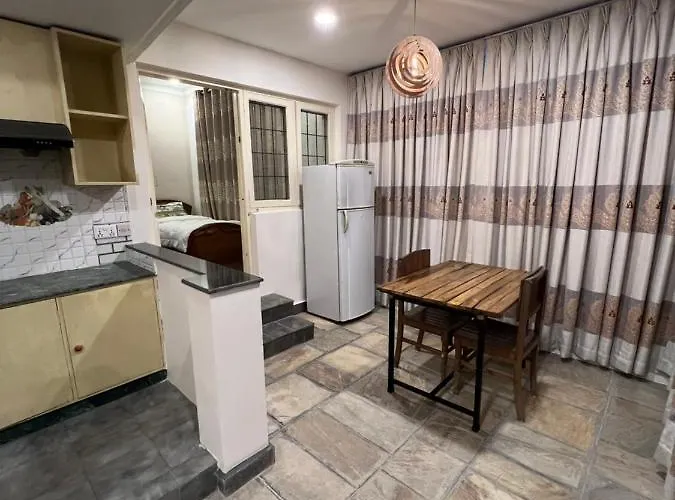 Lovely One Bedroom Avocado Apartment