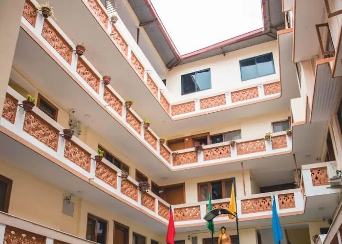Hotel Holiday Regency