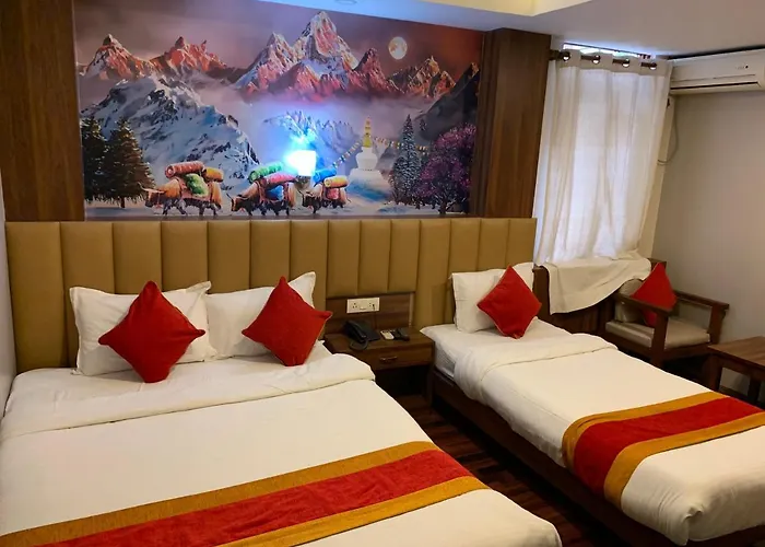 Redstone Regency Hotel