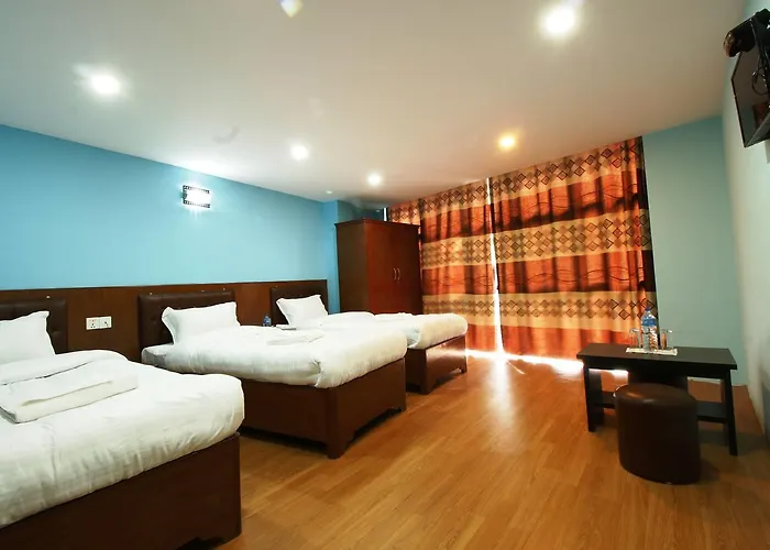 Everest Holiday Inn