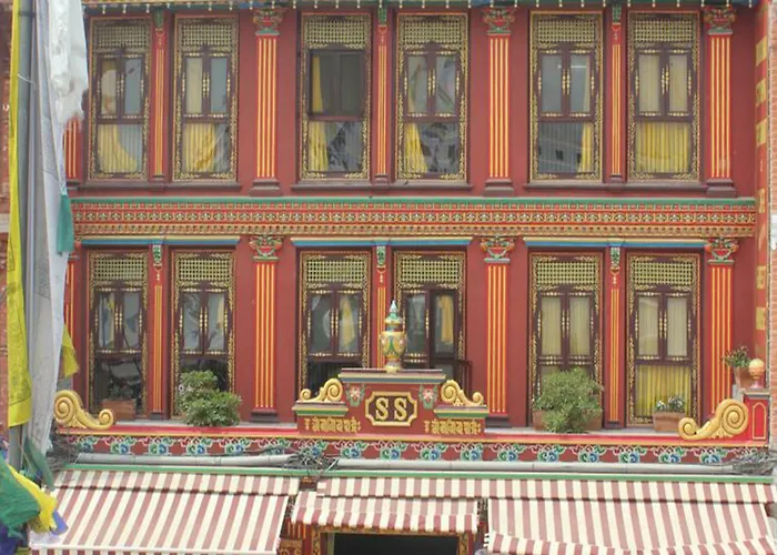 Boudha Stupa View Guest House