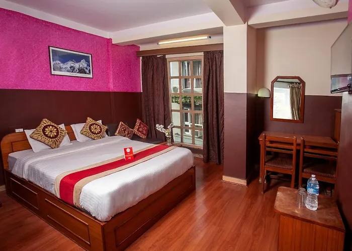 Spot On 169 Hotel Cosmic