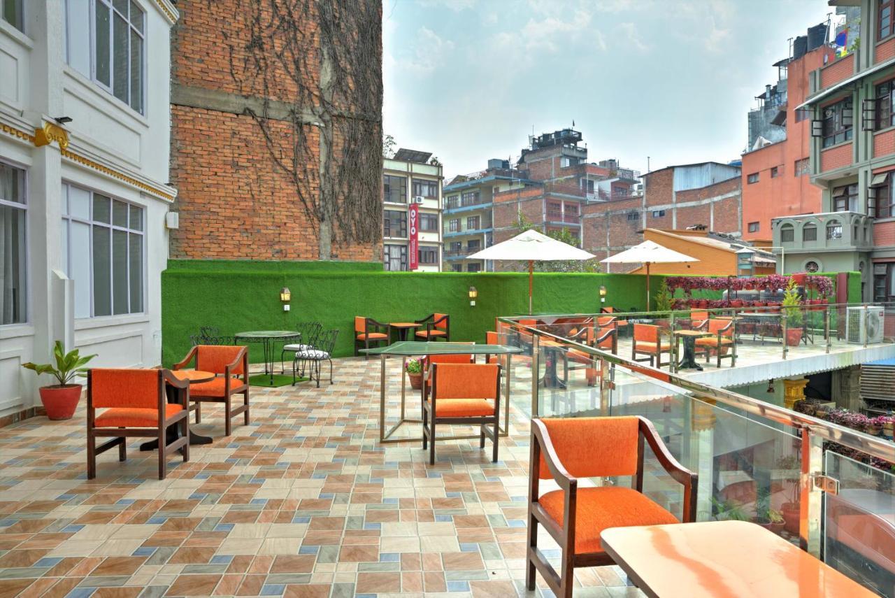 Durbar & Hotel 3*
