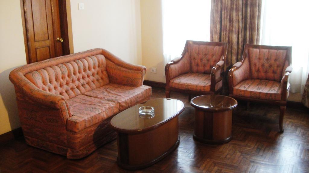 Shahanshah International 3*