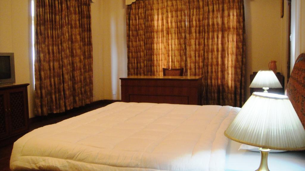 Shahanshah International 3*