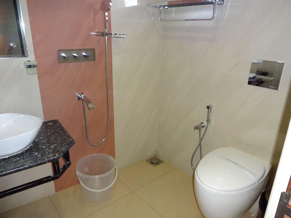 Taishan Hotel 3*